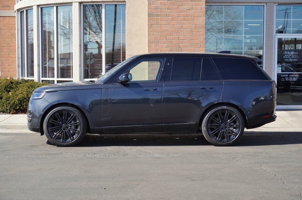 New 2026 Land Rover Range Rover P400 SE SUV