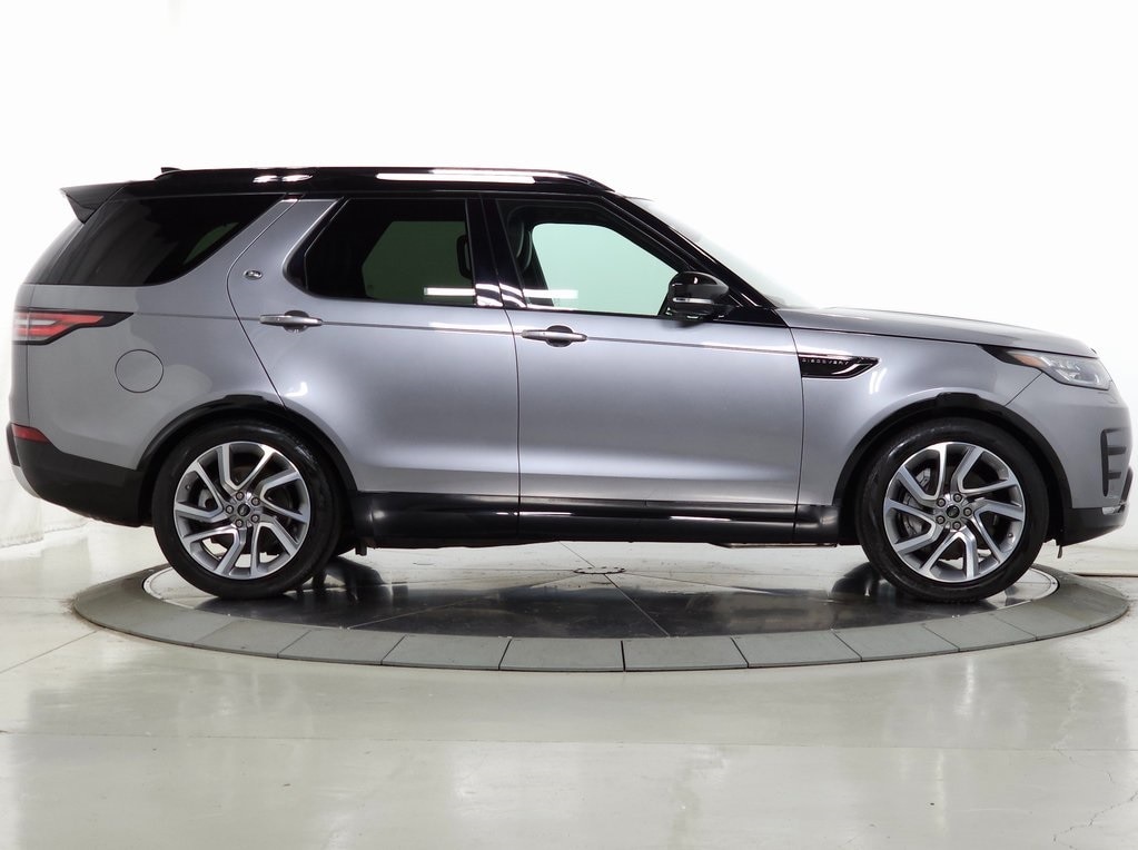 2020 Land Rover Discovery Landmark Edition 11