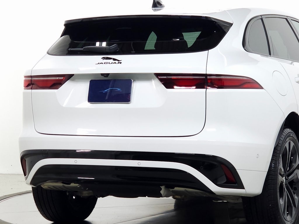 2024 Jaguar F-PACE P250 9