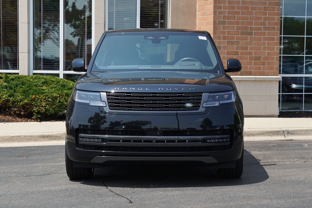 New 2026 Land Rover Range Rover P400 SE SUV