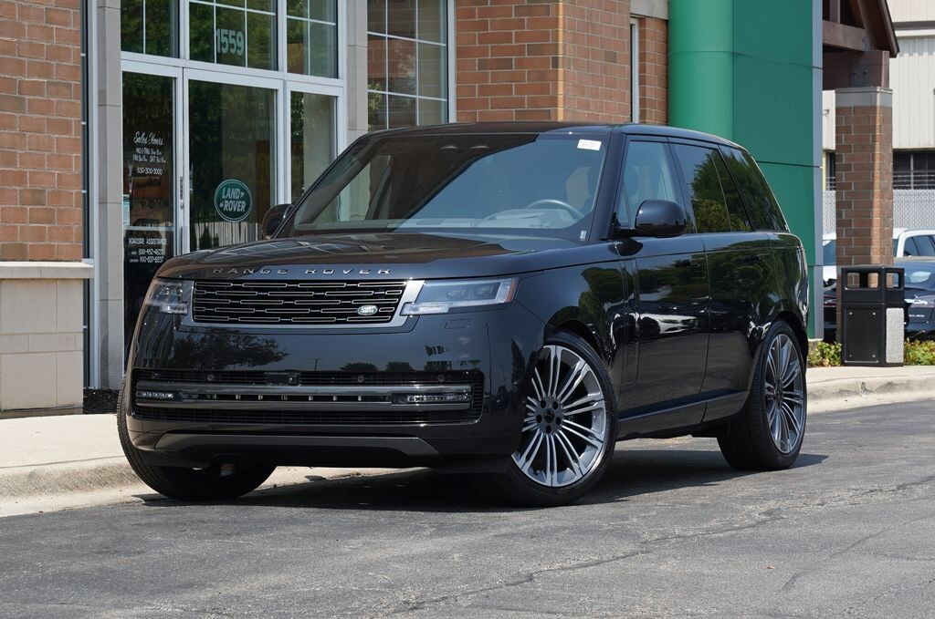 New 2026 Land Rover Range Rover P400 SE SUV