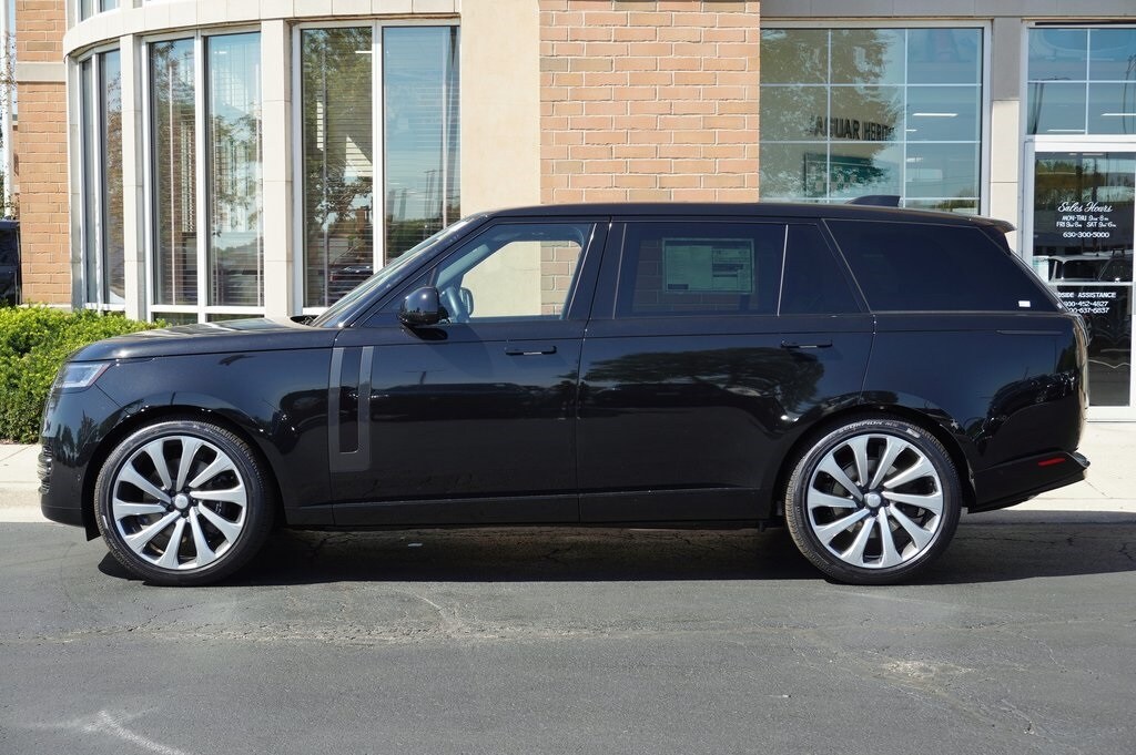 Used 2025 Land Rover Range Rover SE SUV