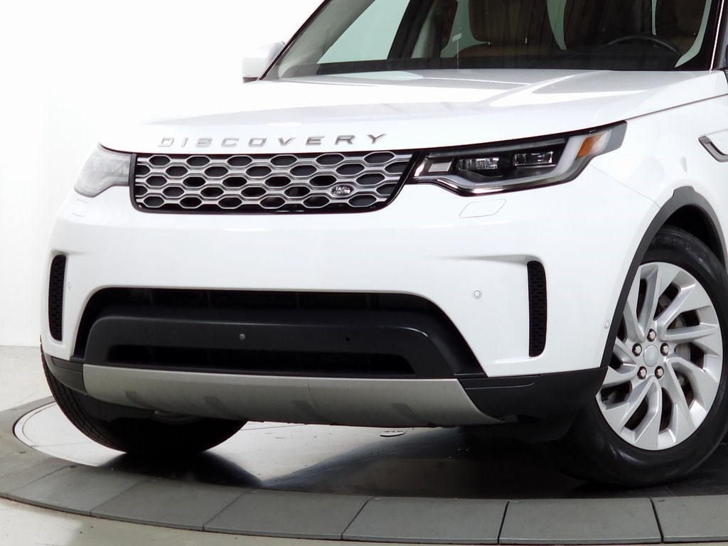 2022 Land Rover Discovery S 2