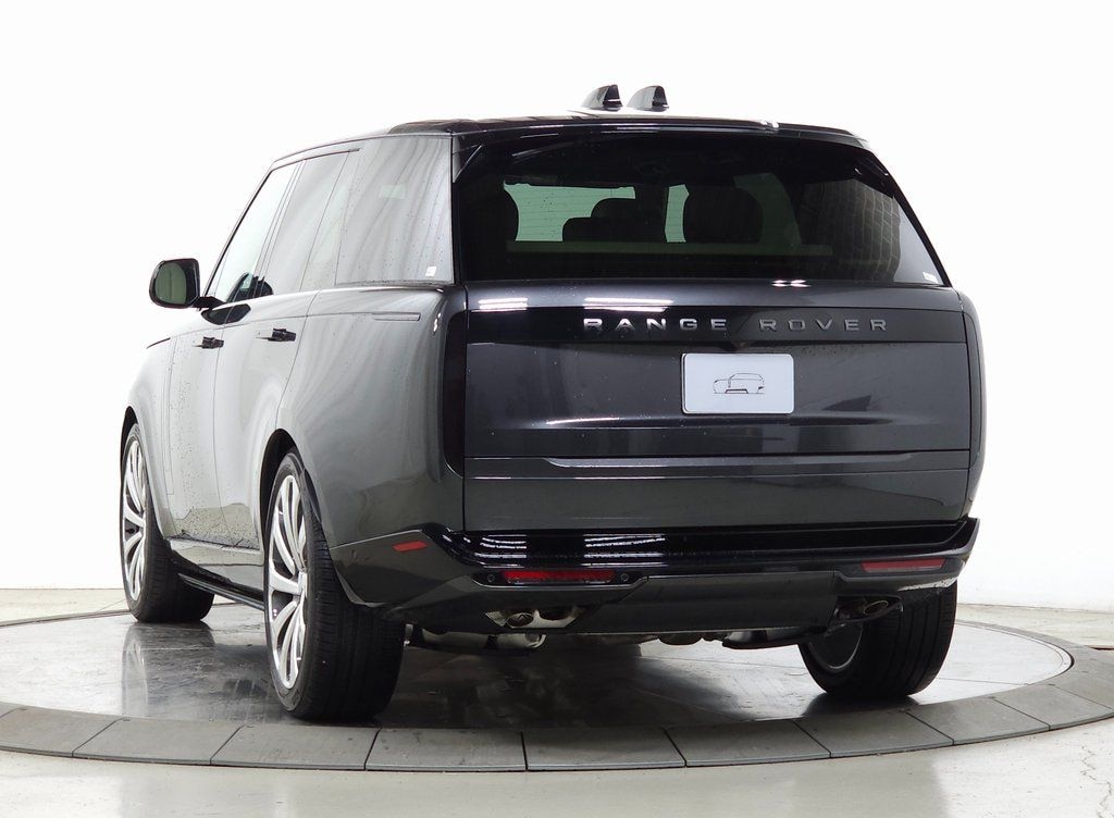 New 2025 Land Rover Range Rover P530 SE SUV