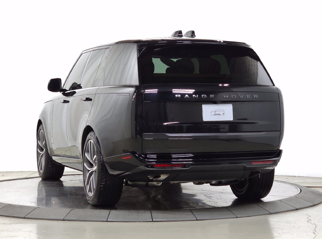 Used 2026 Land Rover Range Rover SE SUV