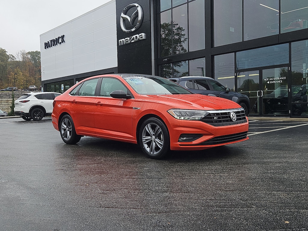Used 2021 Volkswagen Jetta R-Line 4D Sedan