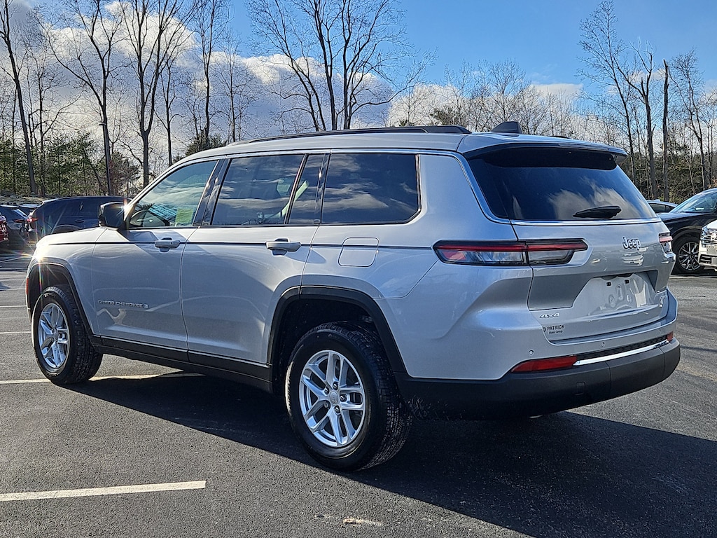 Used 2024 Jeep Grand Cherokee L Laredo 4D Sport Utility