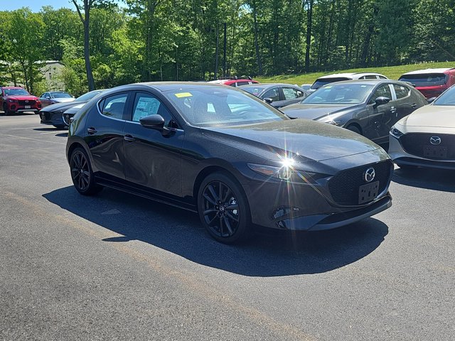 2026 Mazda CX-3 Premium MT 5-Door SKYACTIV's photo