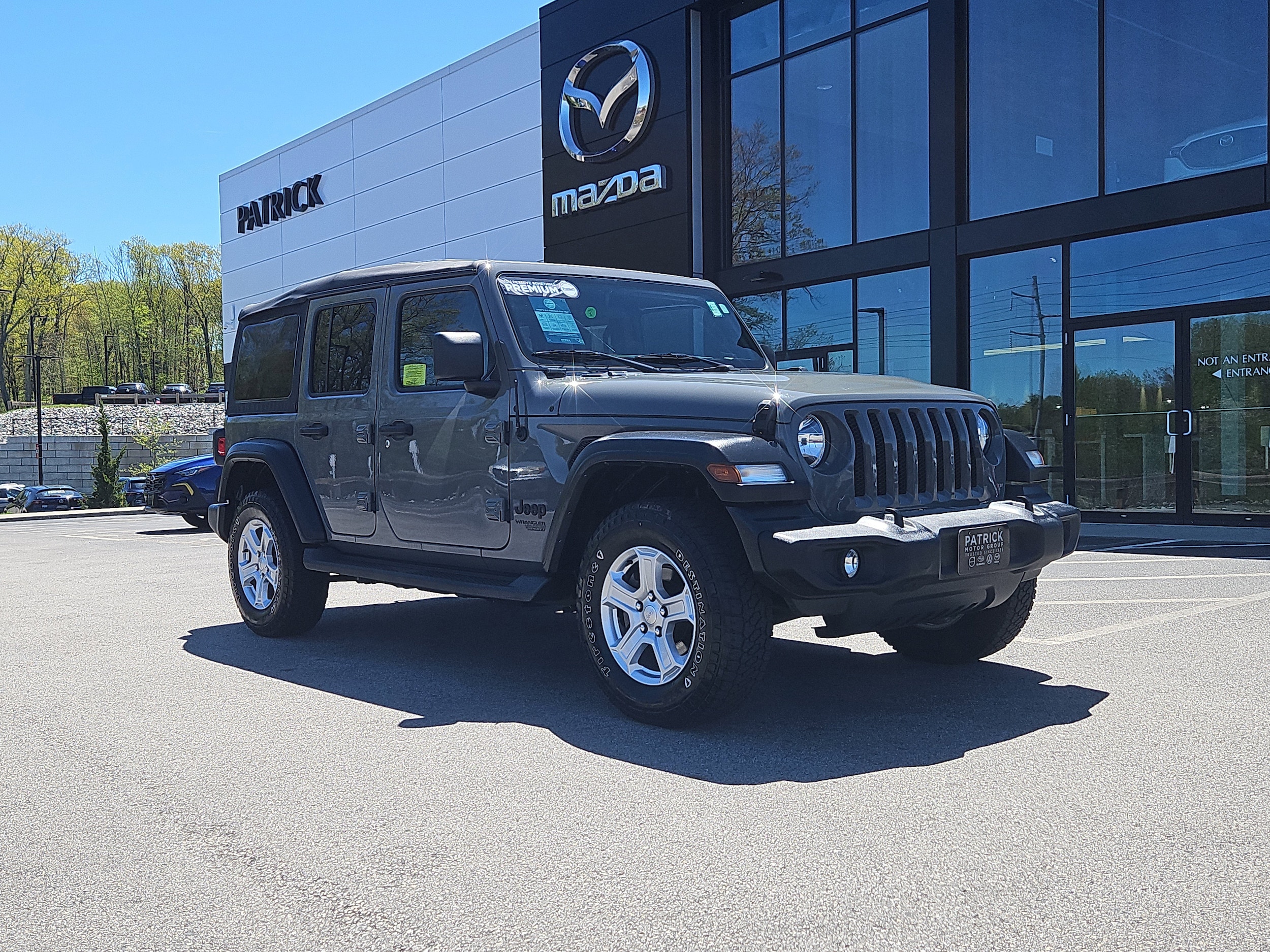 2021 Jeep Wrangler Sport S's photo