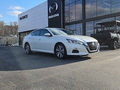 2021 Nissan Altima 2.5 SV 4D Sedan