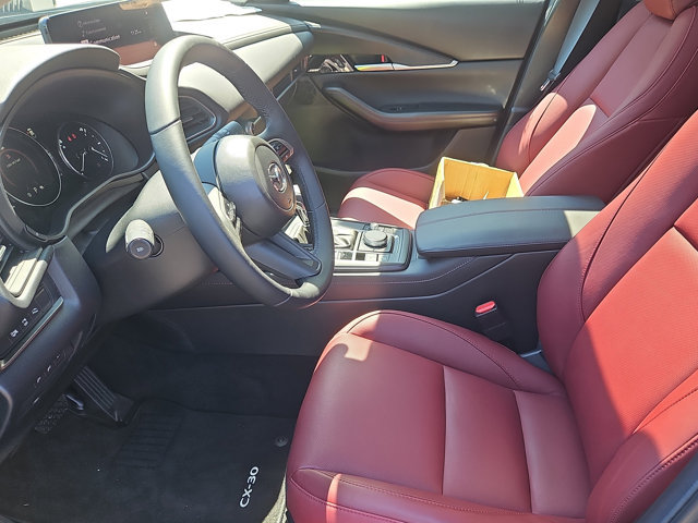 2026 Mazda CX-30 Carbon Edition - Photo 18
