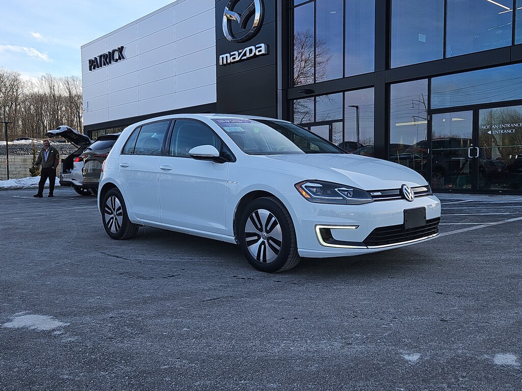 Used 2017 Volkswagen e-Golf SEL Premium 4D Hatchback