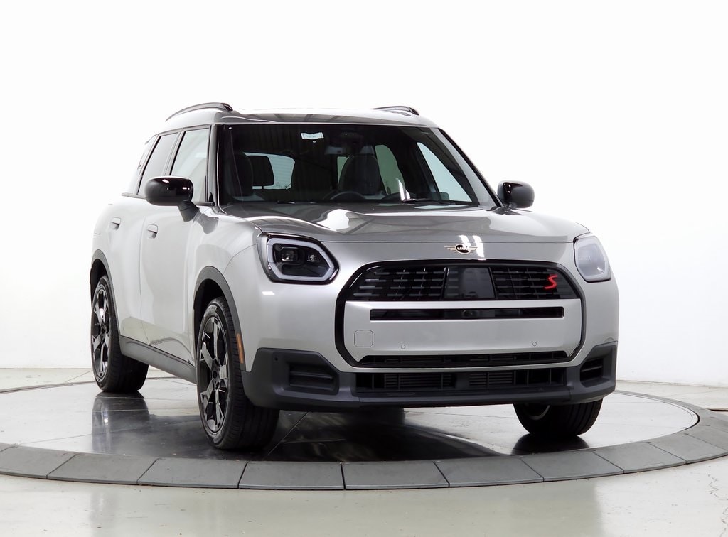 2025 MINI Countryman S's photo