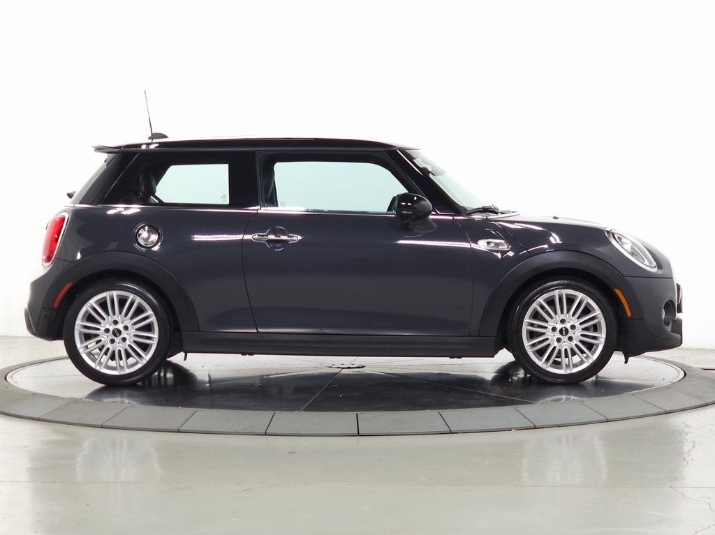 2019 MINI Hardtop 2 Door Cooper S 10