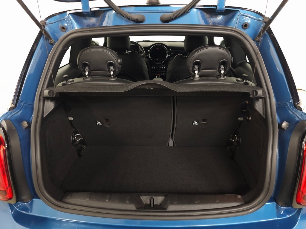 2022 MINI Hardtop 2 Door Cooper S 8