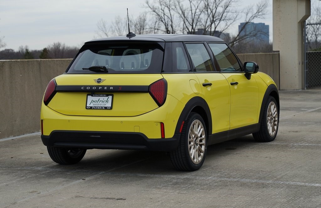 2025 Mini Cooper 4 Door Hardtop Signature photo 4