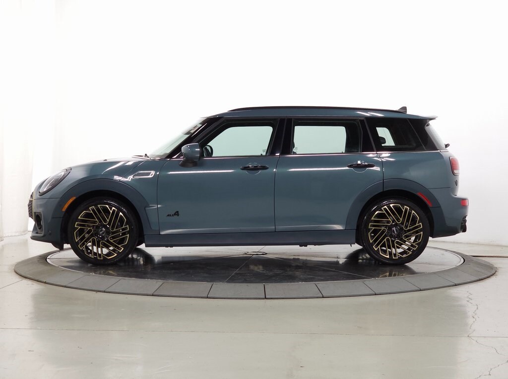 2023 Mini Clubman Base S ALL4 photo 2