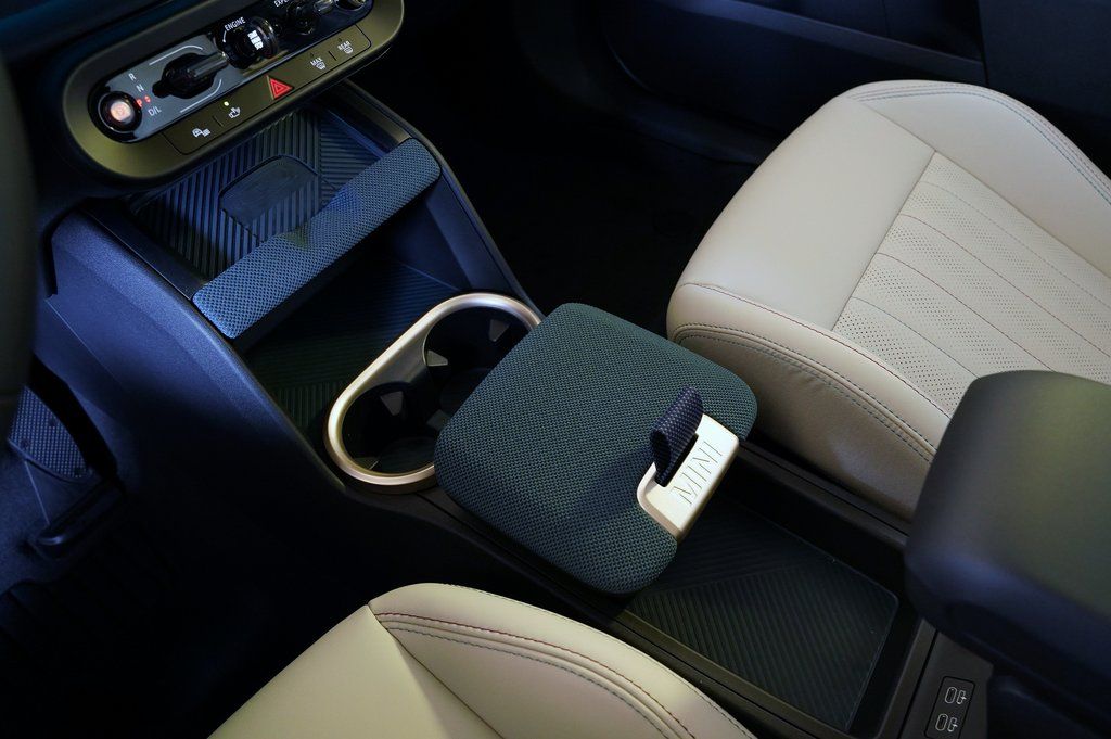 2026 MINI Countryman S - Photo 30