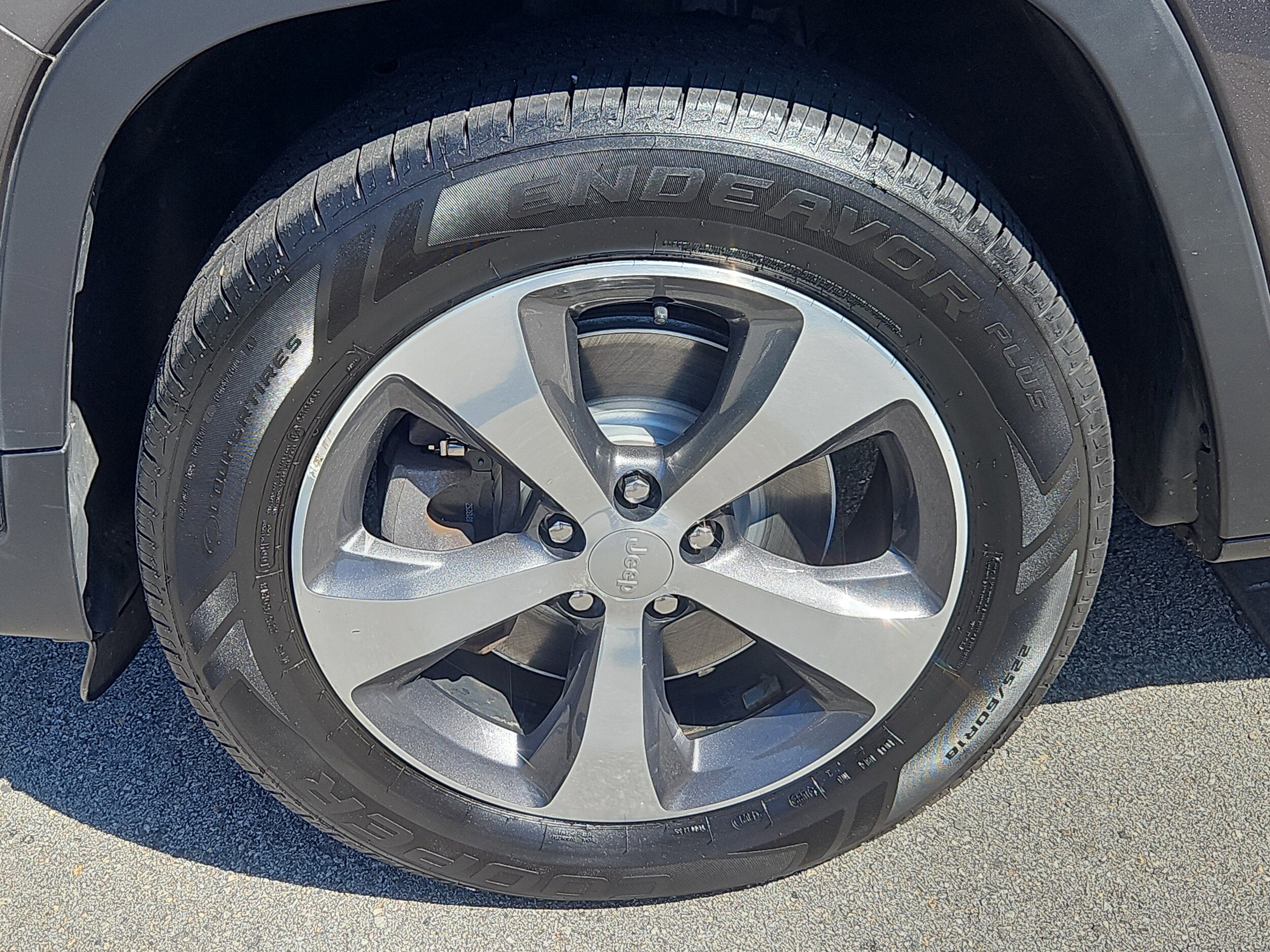 2019 Jeep Cherokee Limited photo 3