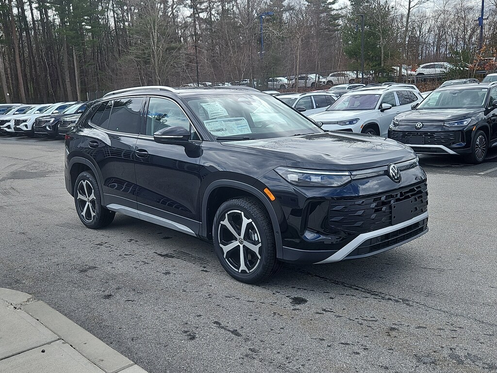 New 2026 Volkswagen Tiguan 2.0T SE SUV