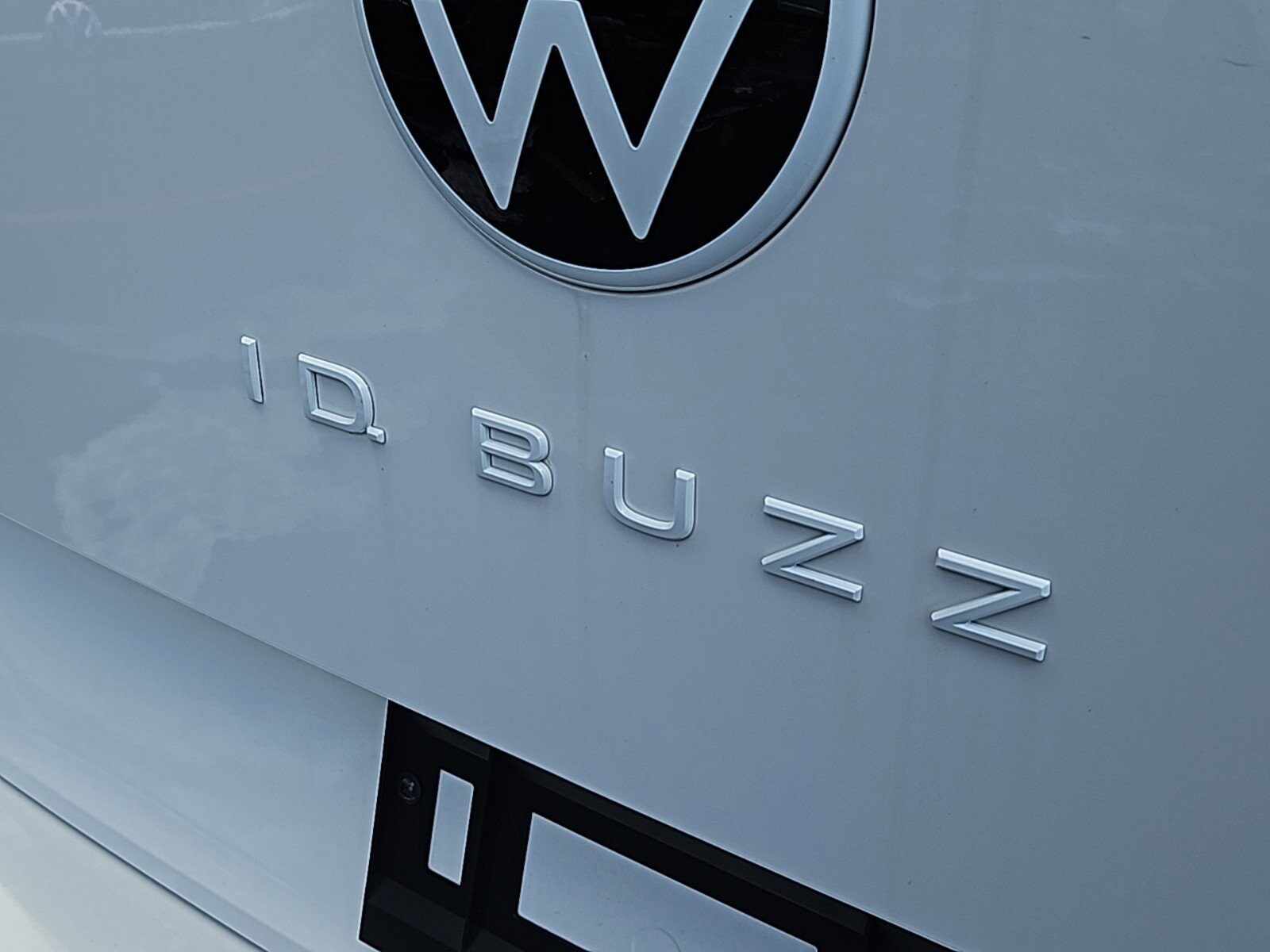 2025 Volkswagen ID. Buzz Pro S photo 4