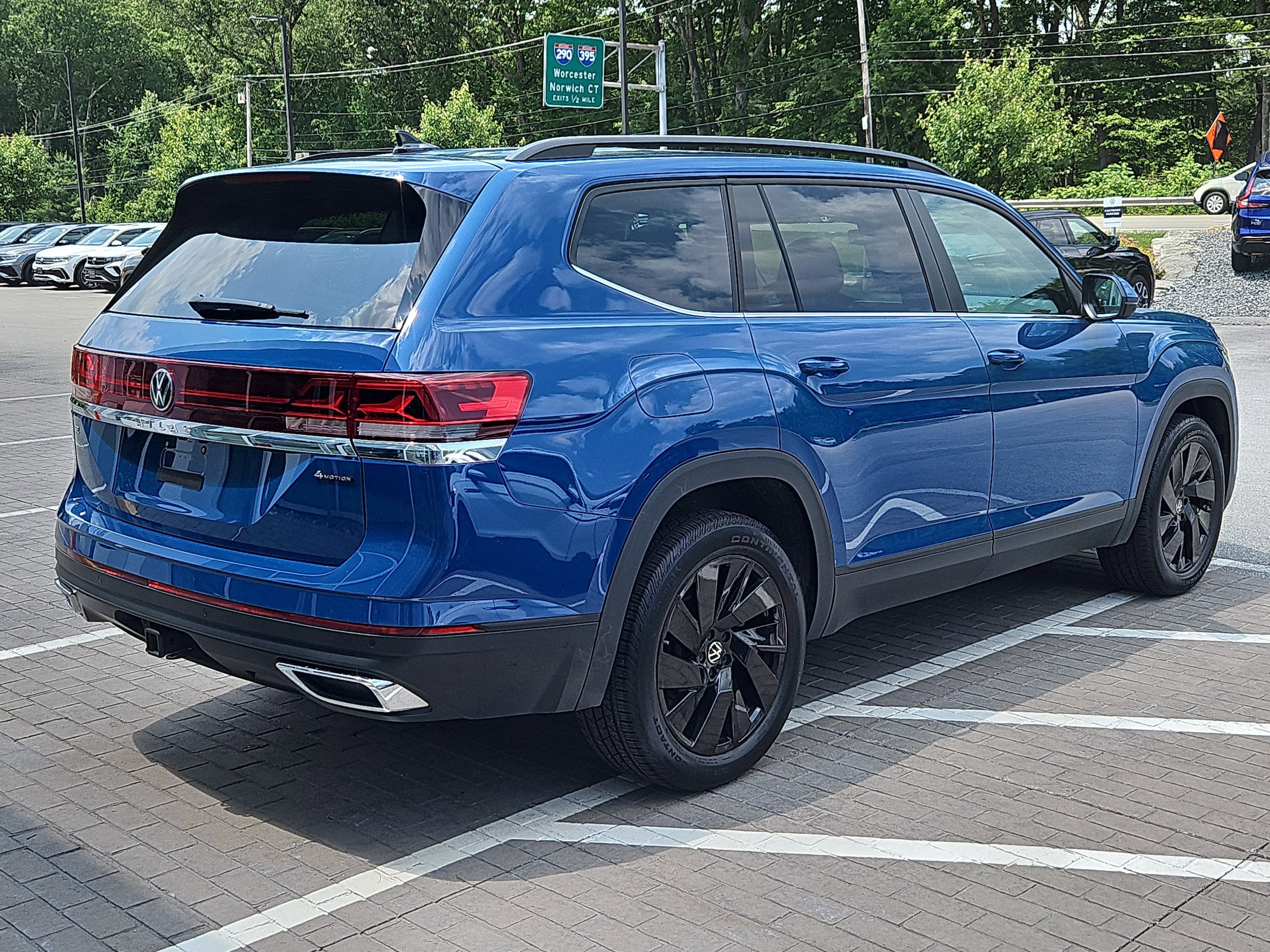 Used 2025 Volkswagen Atlas SE w/Tech with VIN 1V2KR2CA2SC502684 for sale in Auburn, MA
