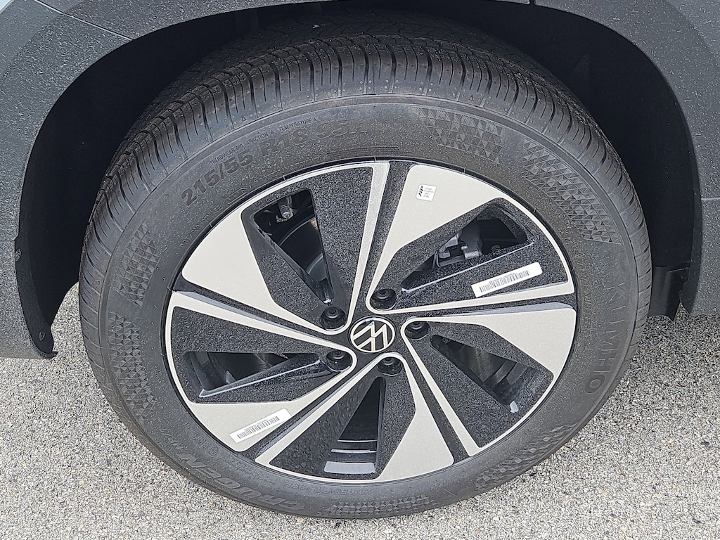 New 2026 Volkswagen Taos 1.5T SE SUV