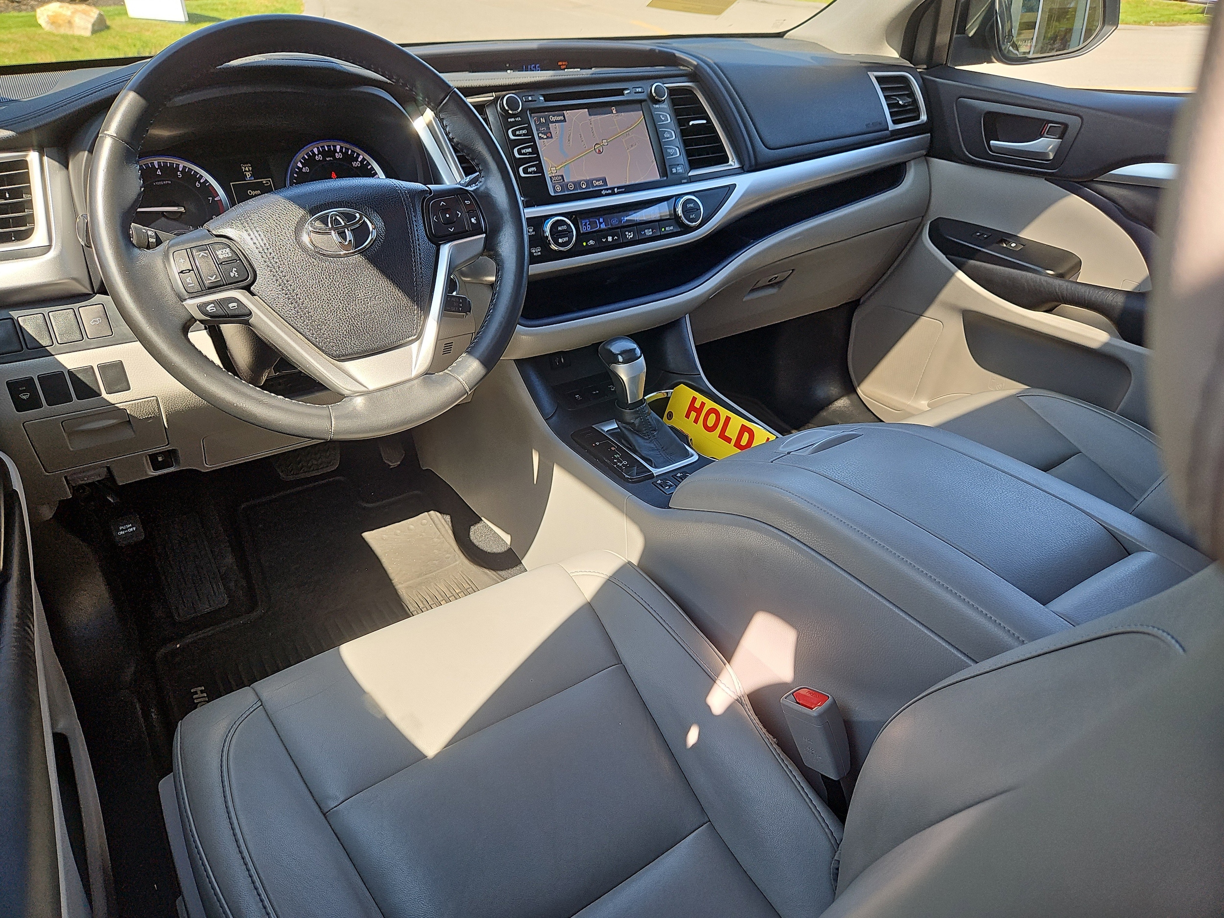 2015 Toyota Highlander XLE photo 3
