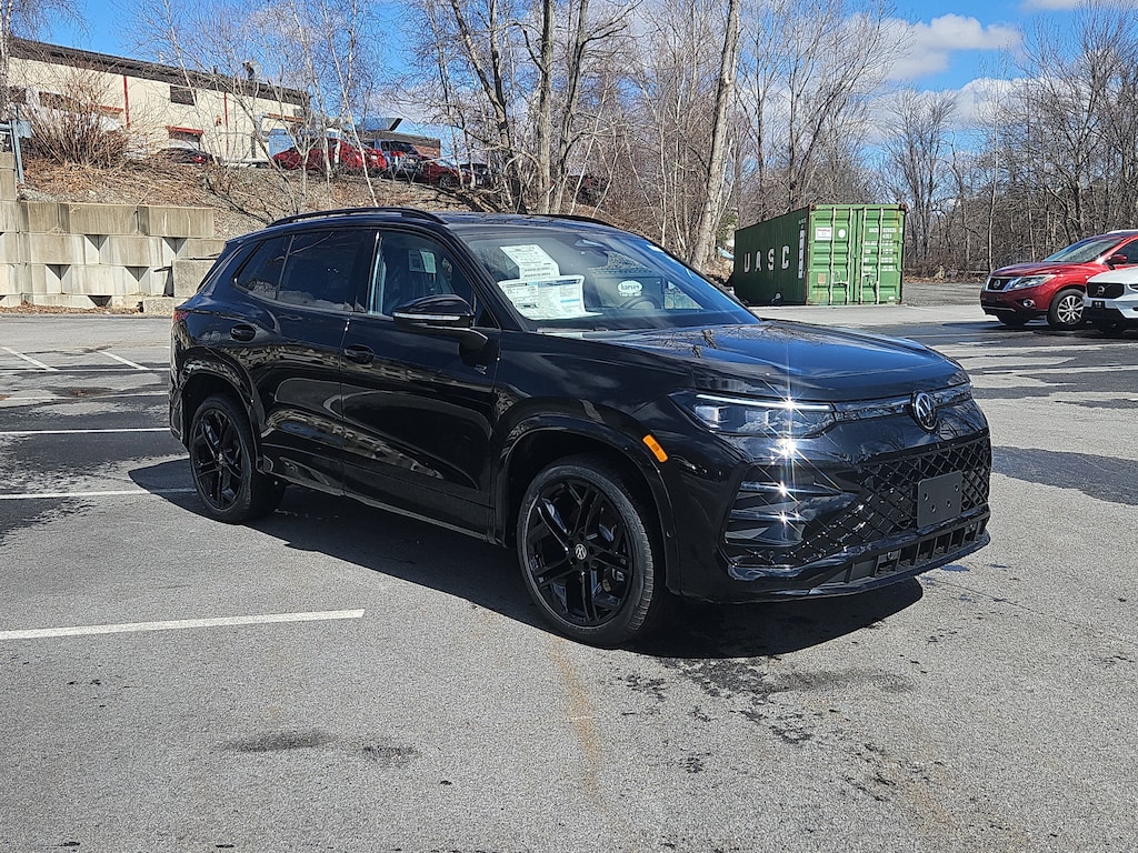 New 2026 Volkswagen Tiguan 2.0T SE R-Line Black SUV