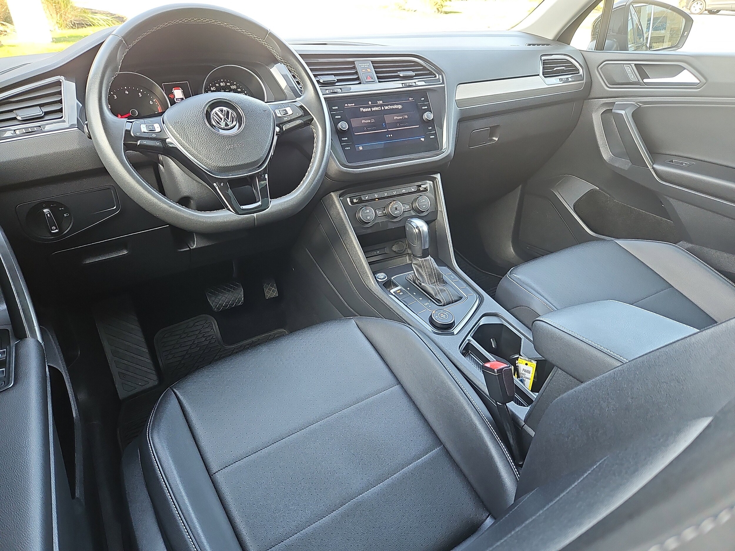 2021 Volkswagen Tiguan R-Line Black SEL photo 2