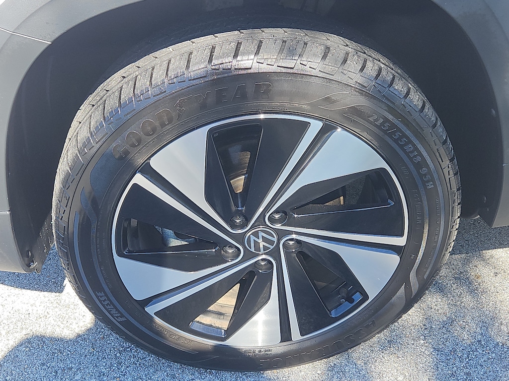 Certified 2024 Volkswagen Taos SE SUV