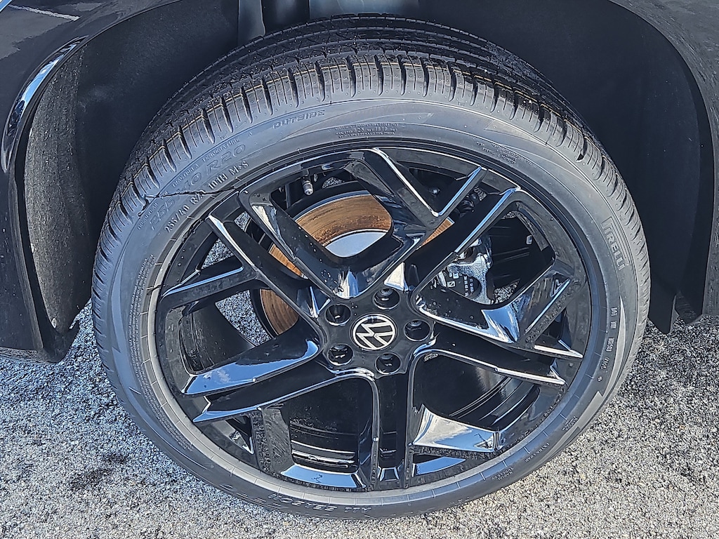 New 2026 Volkswagen Tiguan 2.0T SE R-Line Black SUV