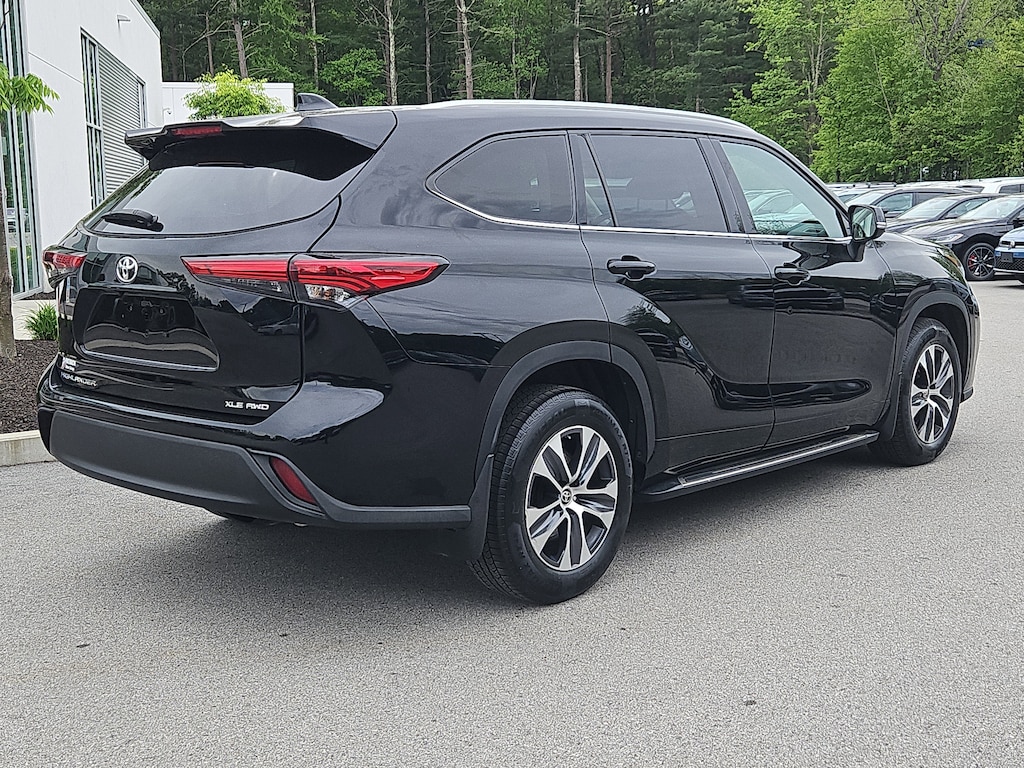 Used 2022 Toyota Highlander XLE SUV