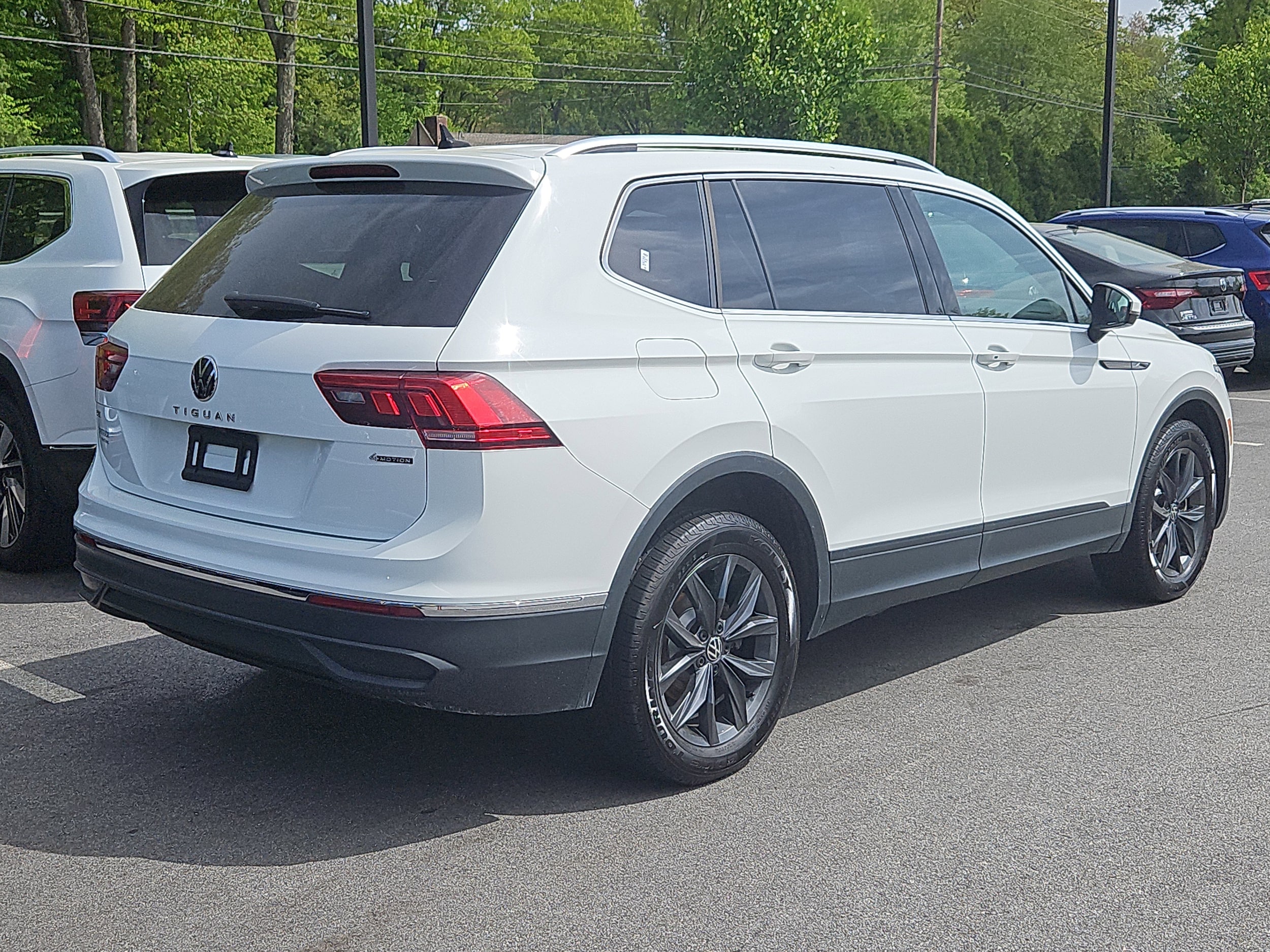 Used 2022 Volkswagen Tiguan SE with VIN 3VV2B7AX5NM054147 for sale in Auburn, MA