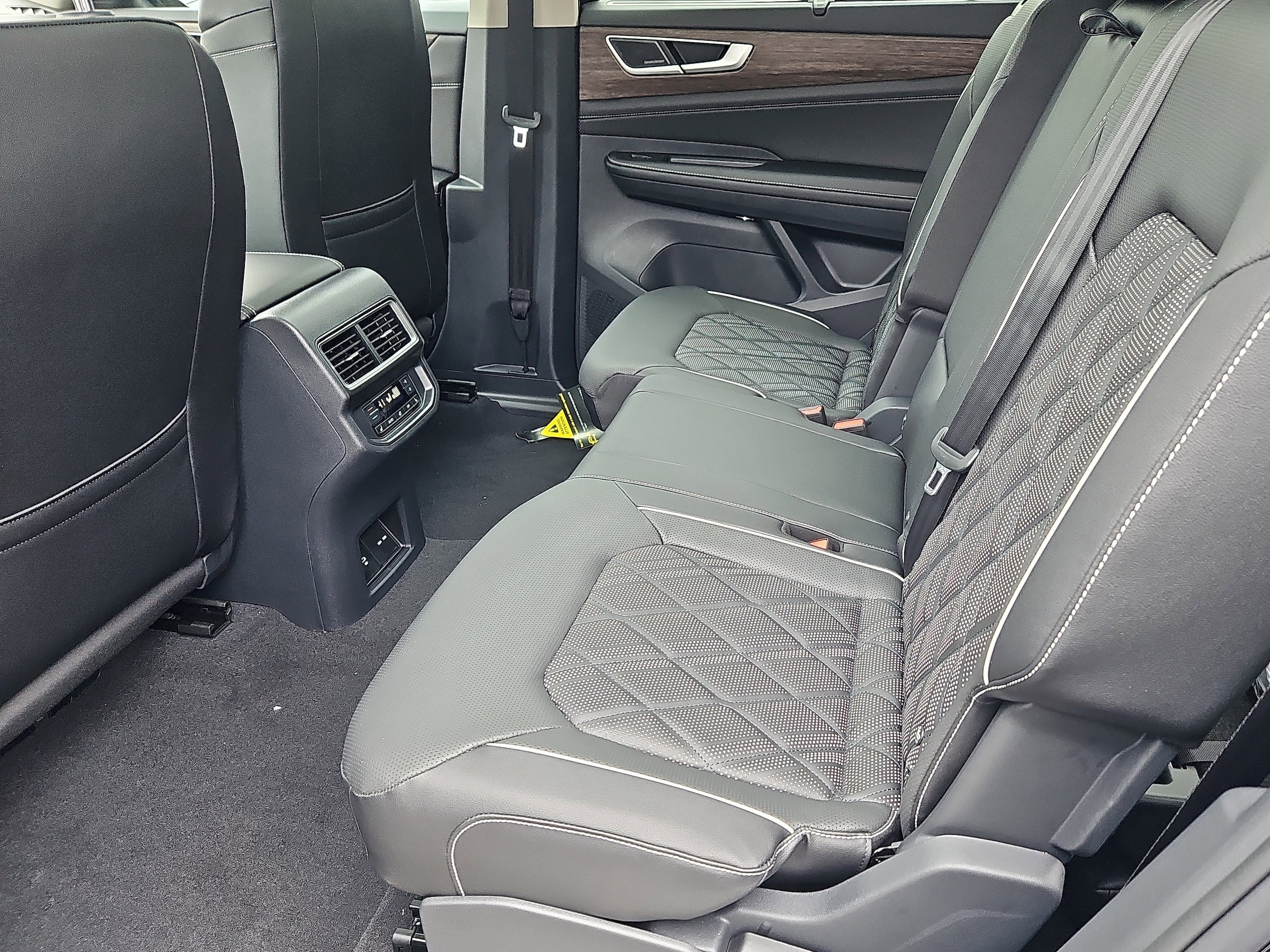 2026 Volkswagen Atlas SEL Premium R-Line - Photo 22