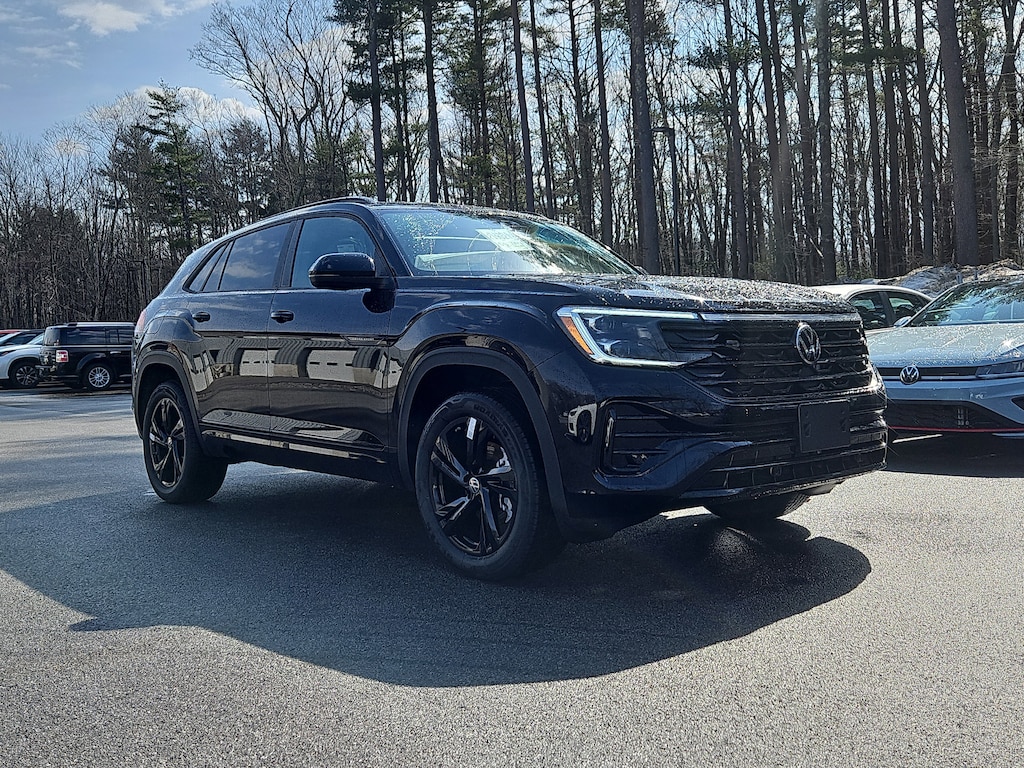 New 2026 Volkswagen Atlas Cross Sport 2.0T SEL R-Line Black SUV