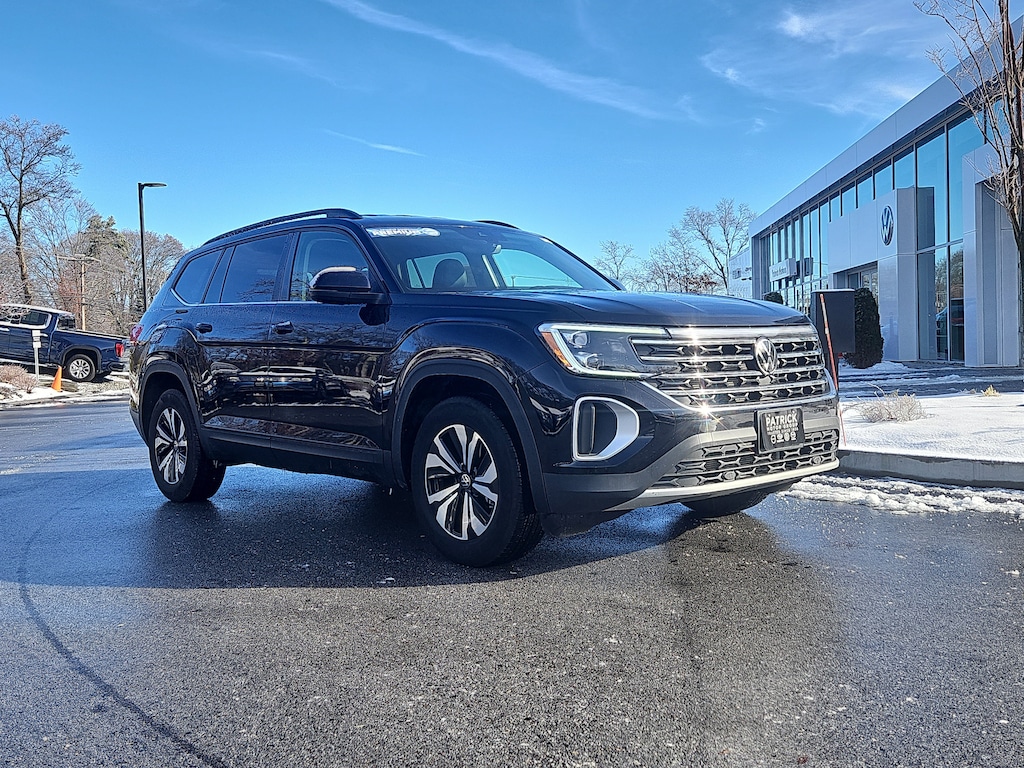 Used 2025 Volkswagen Atlas 2.0T SE SUV