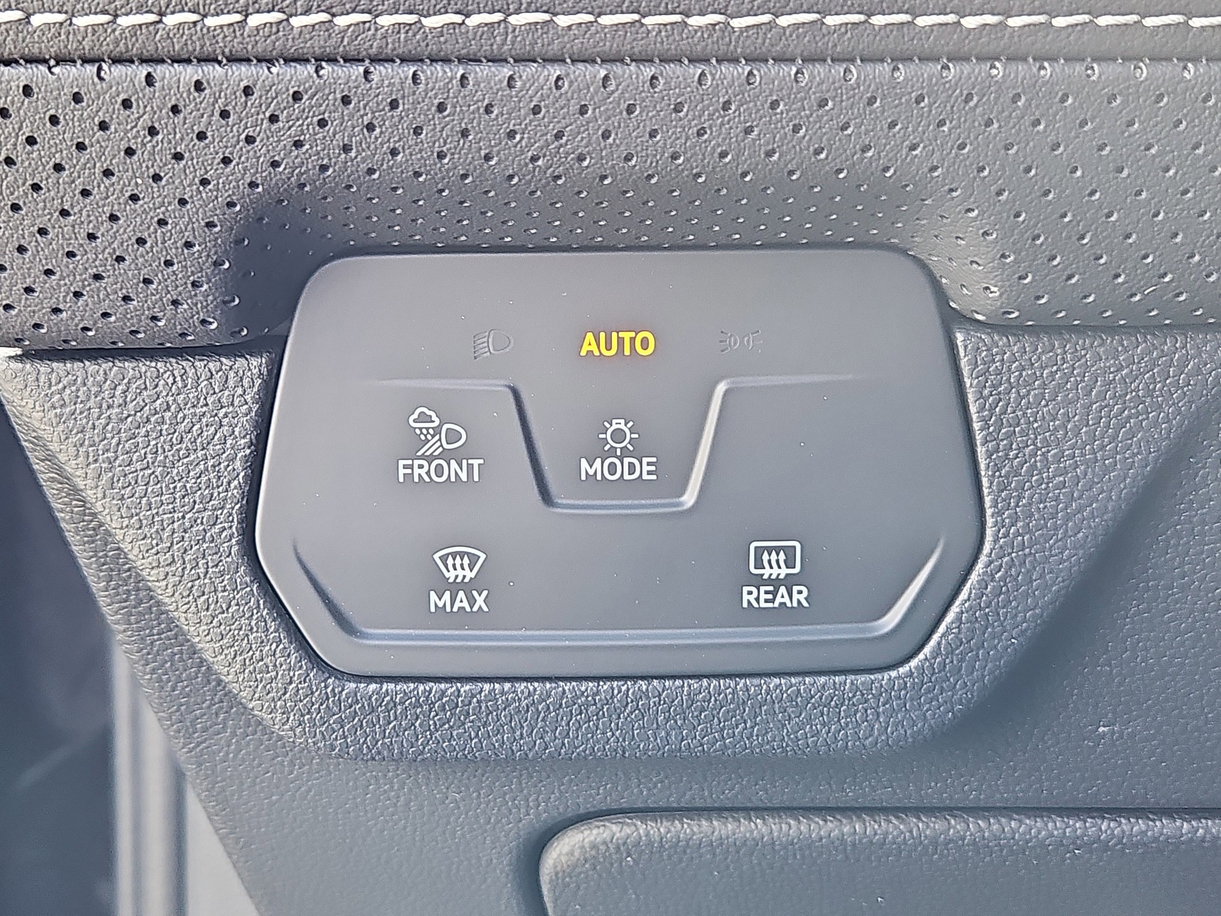 2026 Volkswagen Atlas Cross Sport SEL Premium R-LINE - Photo 12