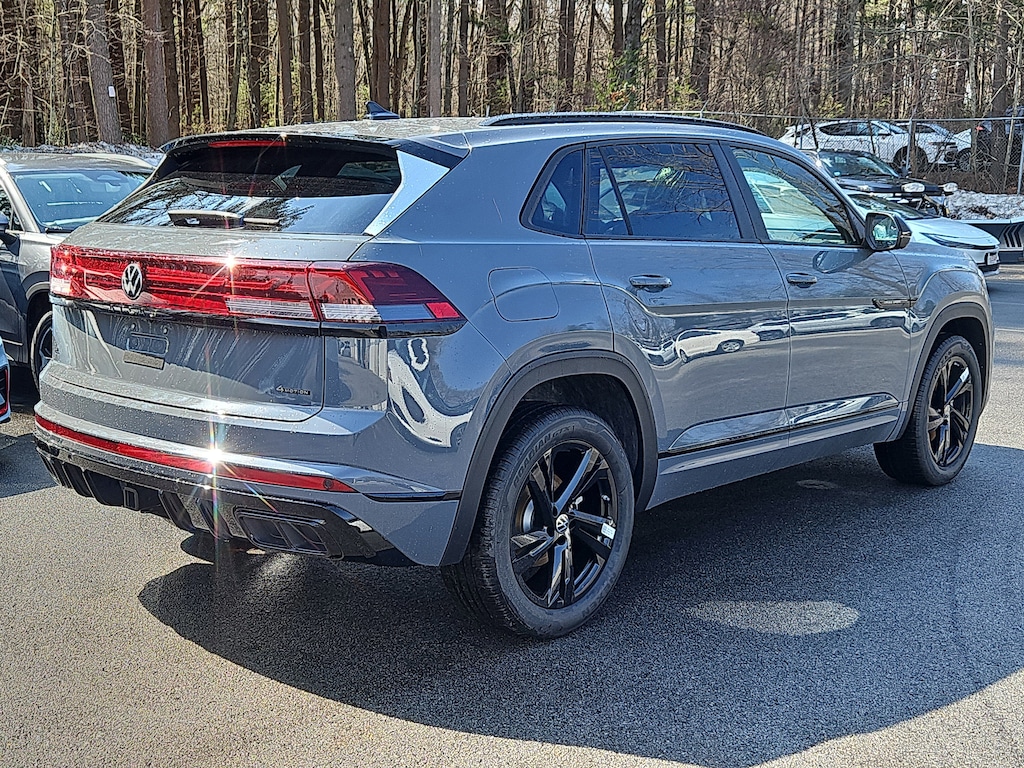 New 2026 Volkswagen Atlas Cross Sport 2.0T SEL R-Line Black SUV