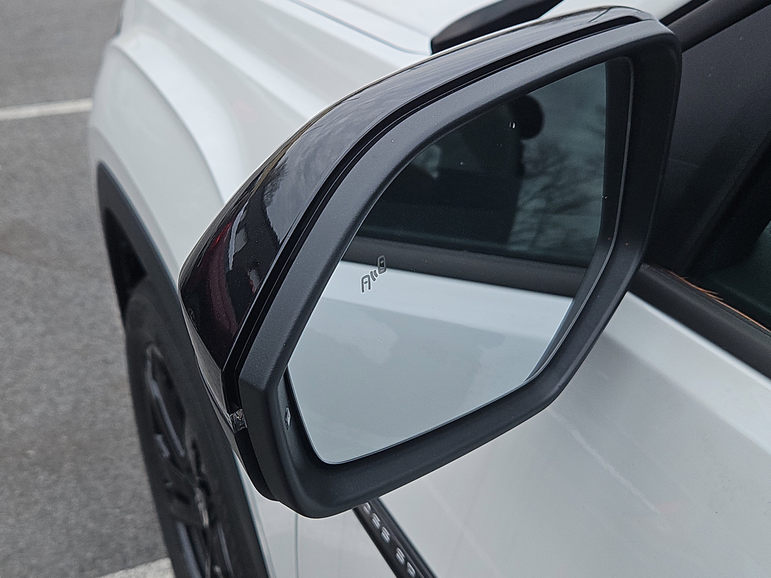 2026 Volkswagen Atlas Cross Sport SEL R-LINE - Photo 5