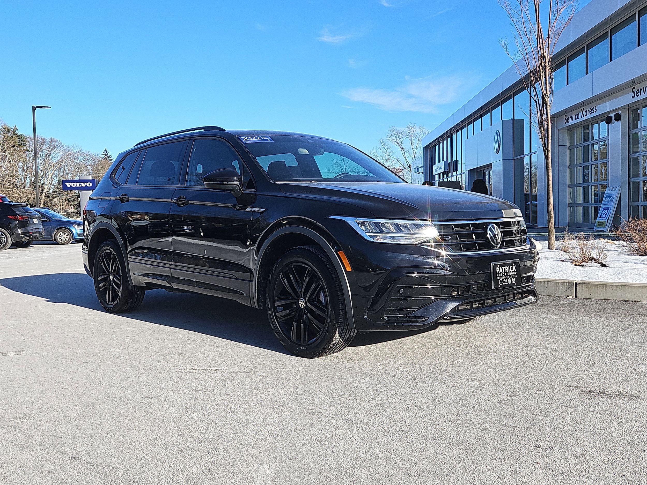 2022 Volkswagen Tiguan SE R-LINE BLACK's photo