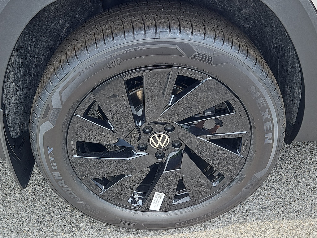 New 2026 Volkswagen Atlas SE w/Technology SUV