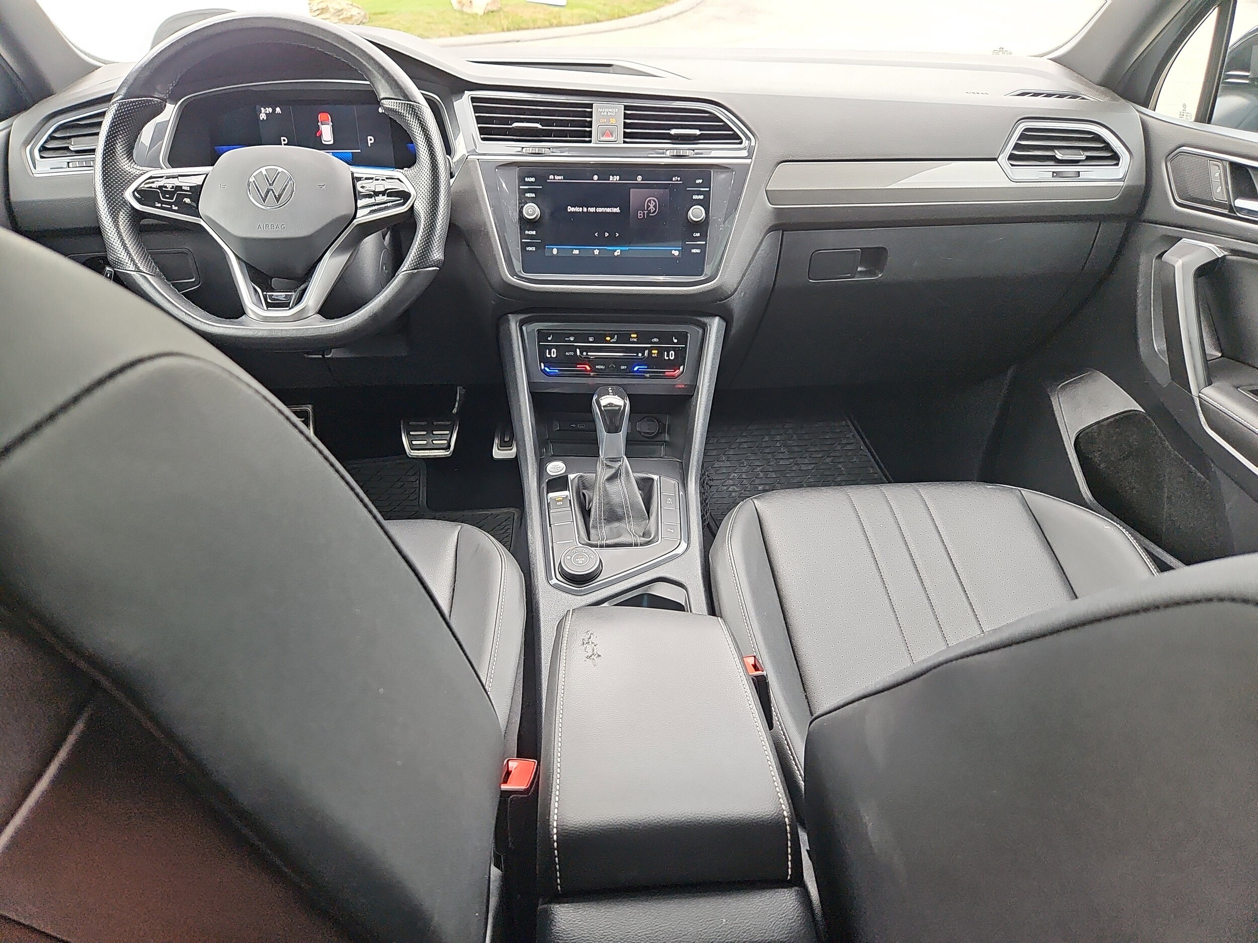 2023 Volkswagen Tiguan SE R-Line Black photo 3
