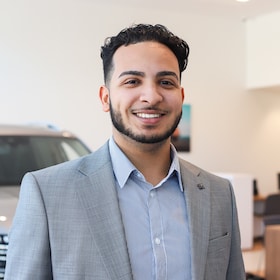 Staff member Igor Gama from 3b7c0a7b72f8