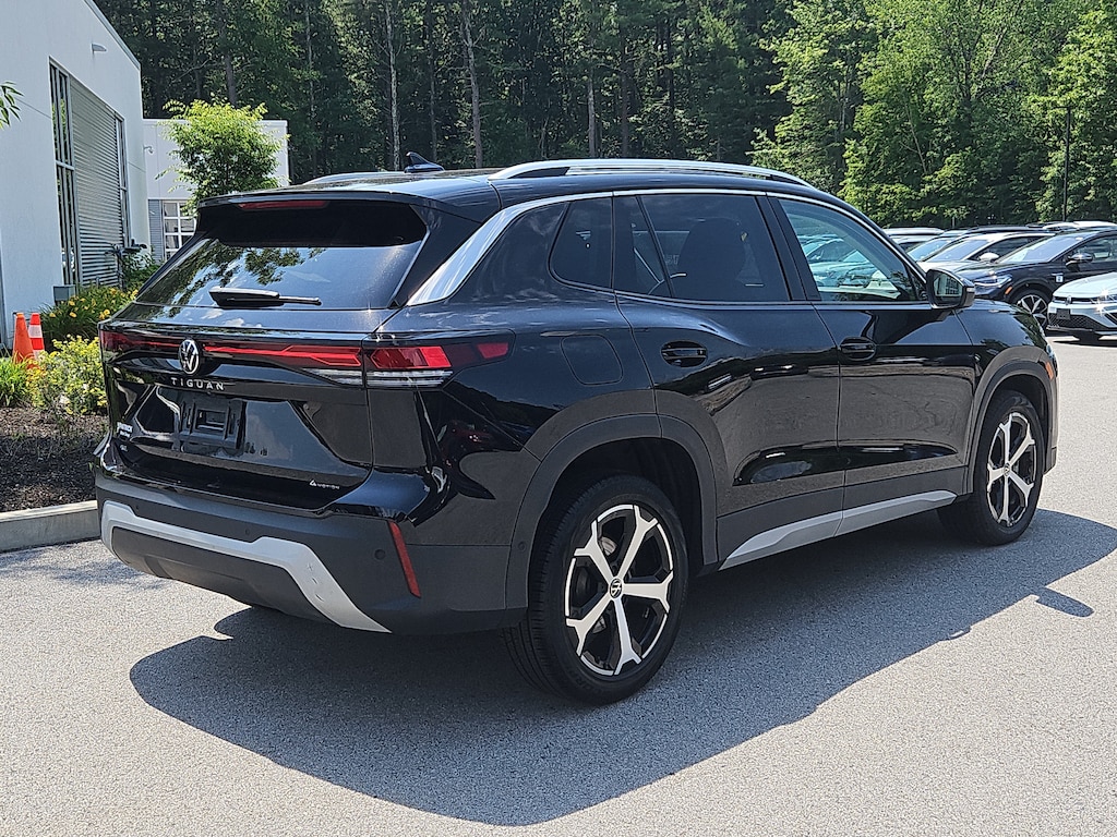 Certified 2025 Volkswagen Tiguan SE SUV