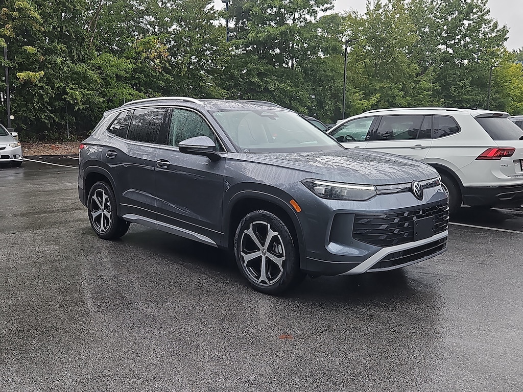 New 2026 Volkswagen Tiguan SE SUV