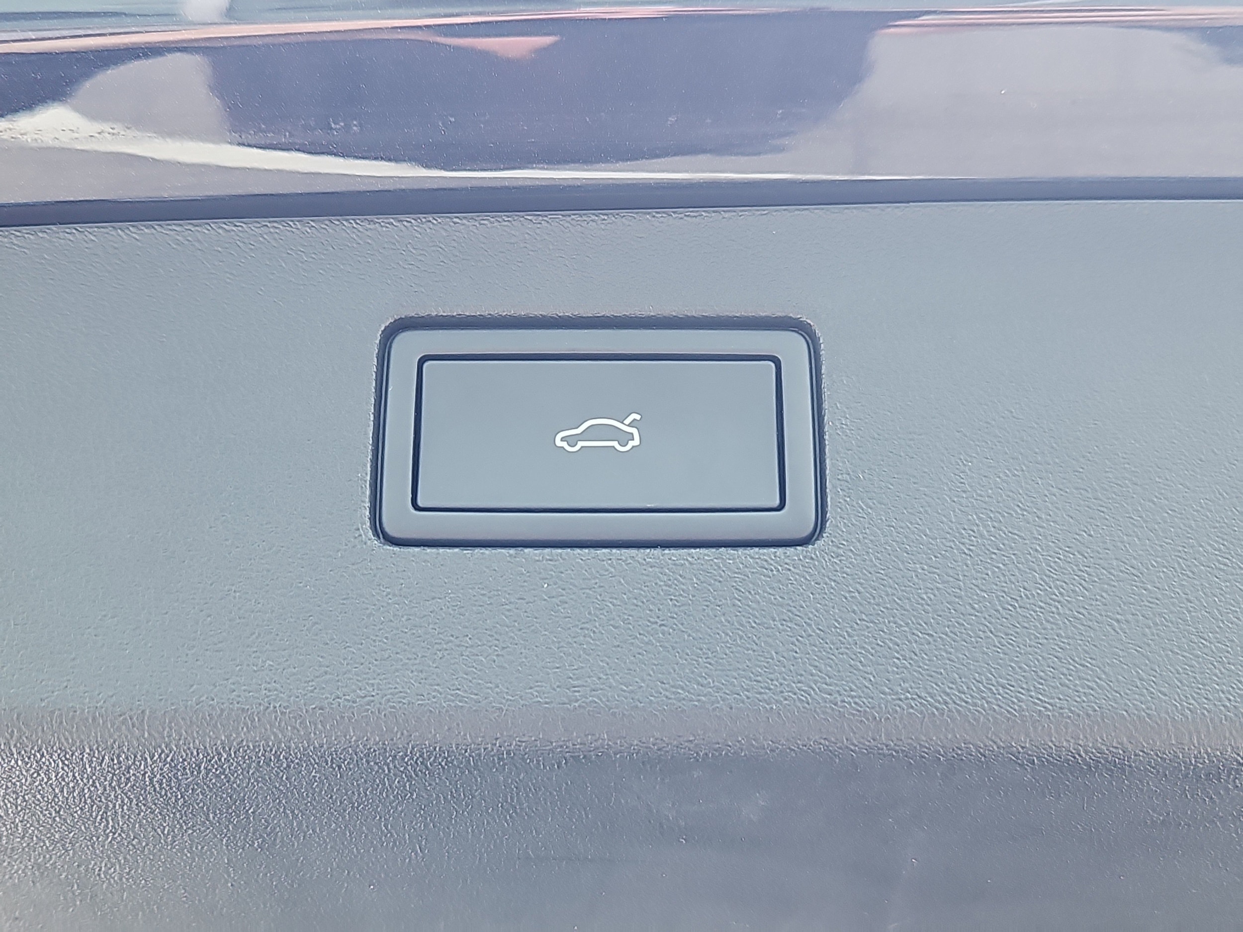 2025 Volkswagen Tiguan SE - Photo 13