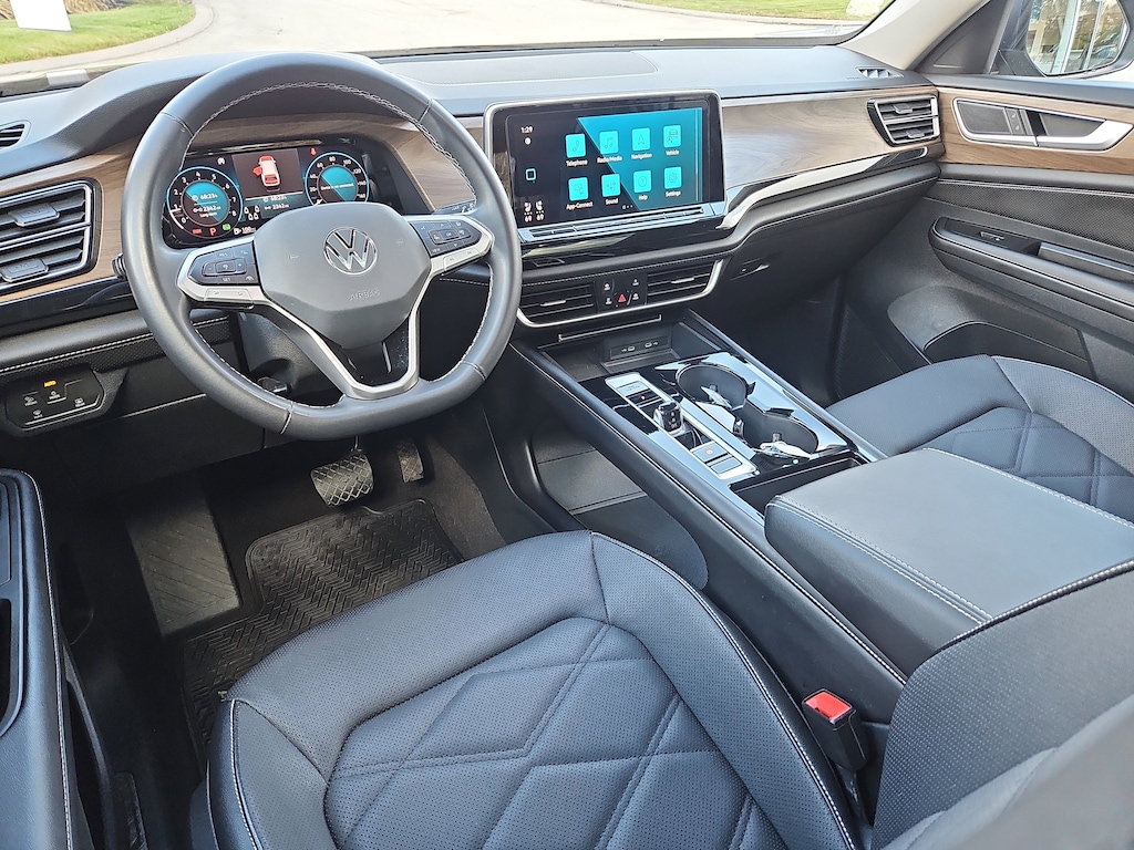 Certified 2024 Volkswagen Atlas 2.0T SE w/Technology SUV