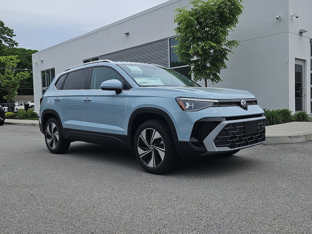 New 2026 Volkswagen Taos 1.5T SE SUV