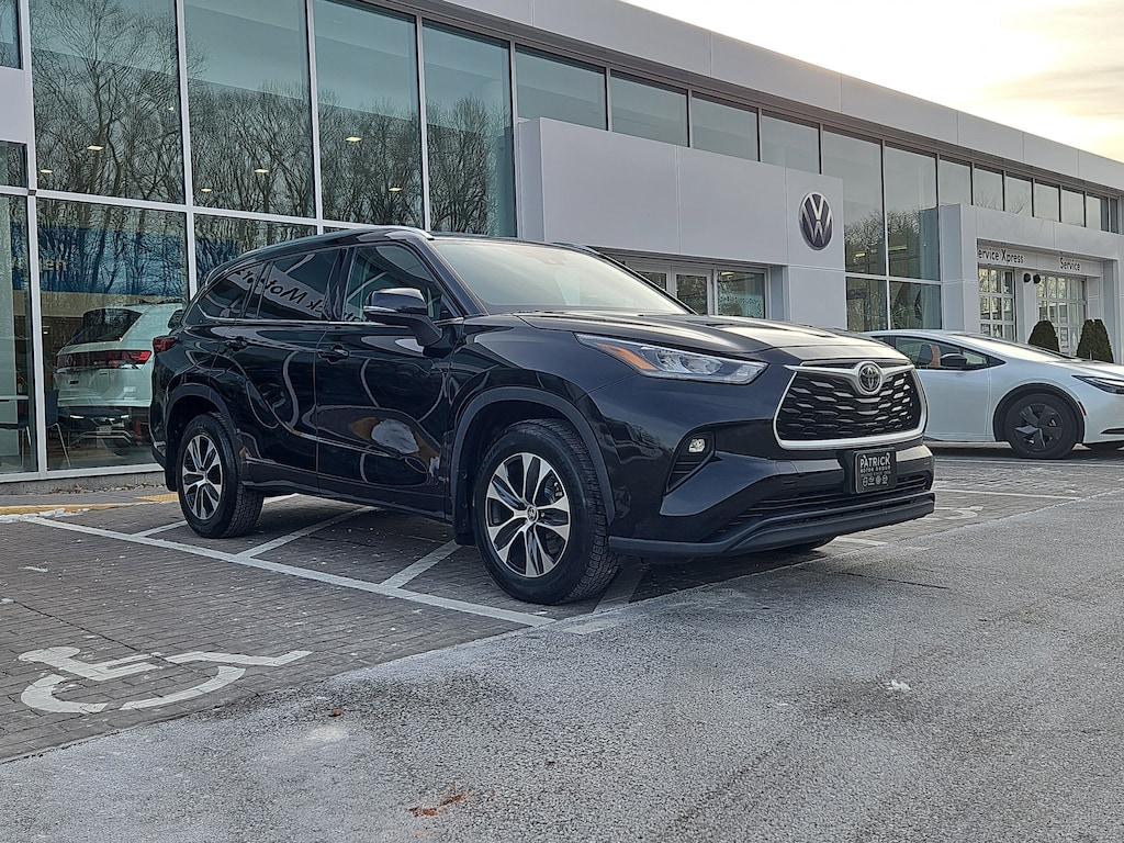 Used 2020 Toyota Highlander XLE SUV